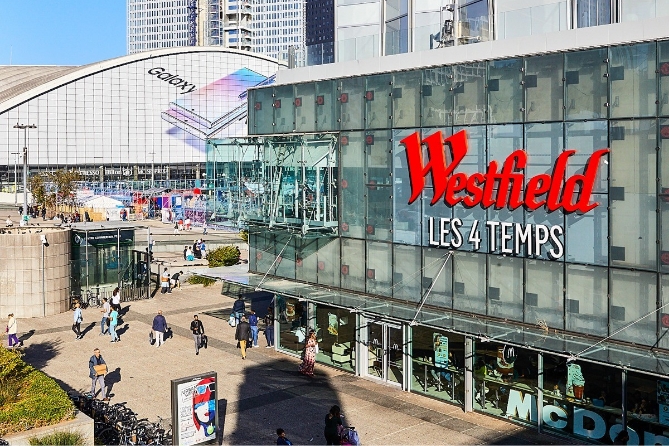 Abaca Salome Parquet Les 4 Temps A La Defense A Paris